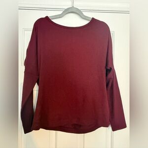 White House Black Market Burgundy Keyhole Back Top Medium